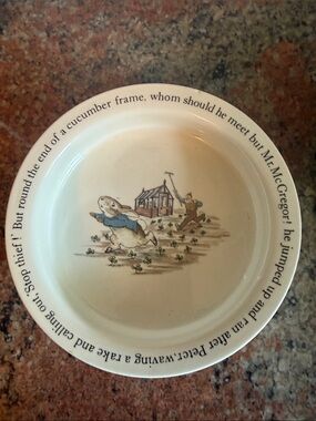 Vintage Beatrix Potter Peter Rabbit Ceramic Bowl